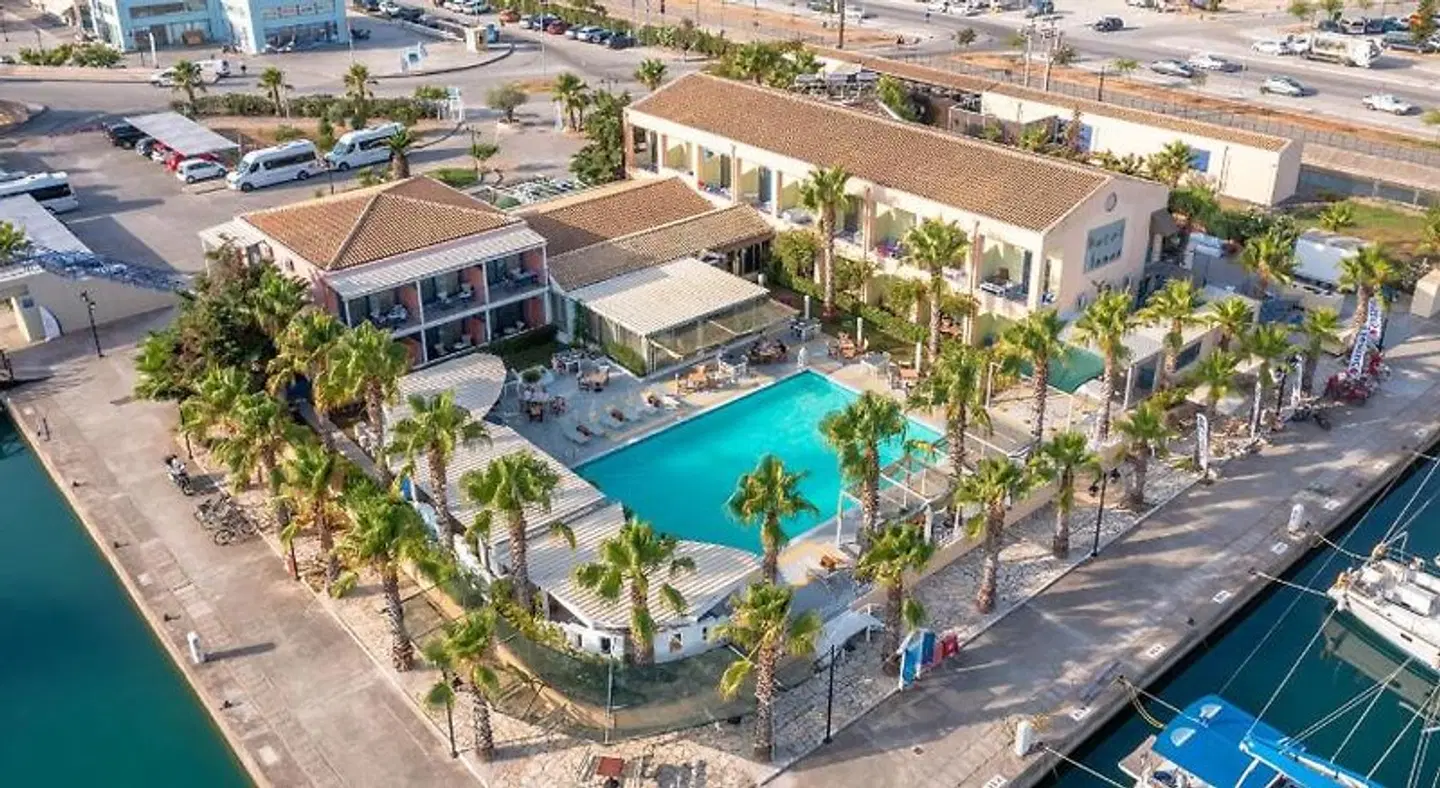 Ianos Hotel OUTDOOR_POOL