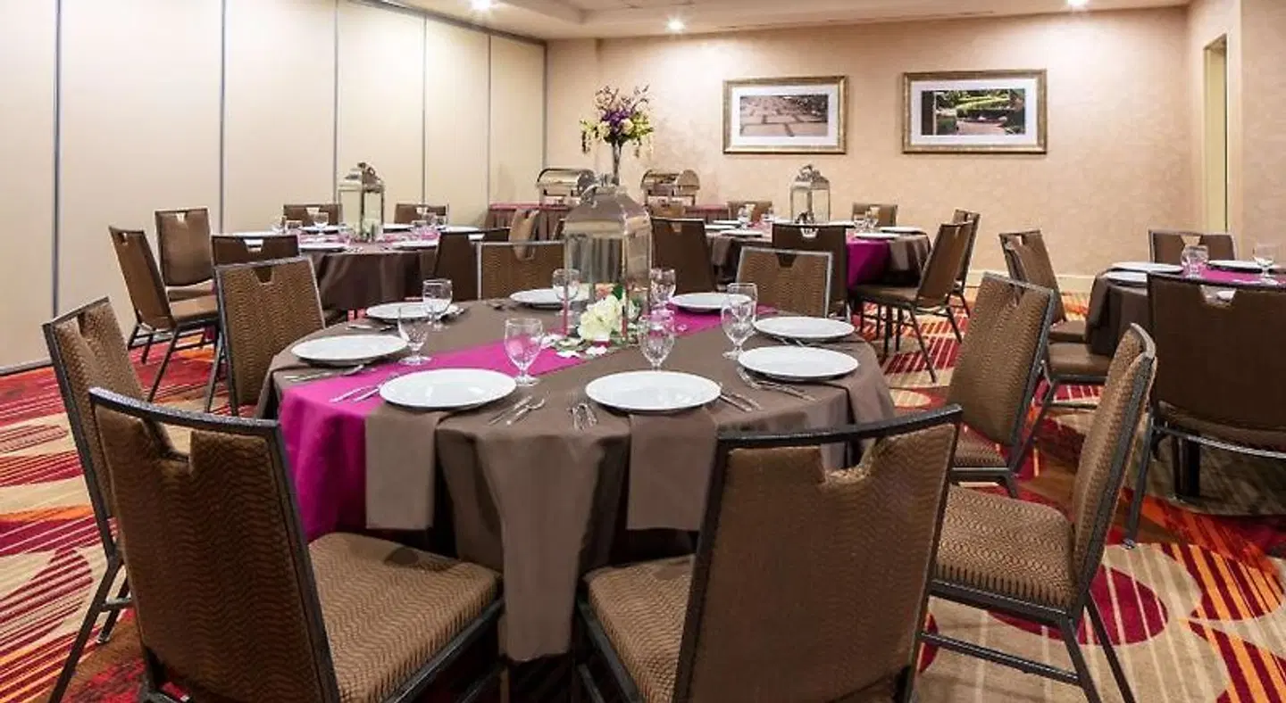 Hilton Garden Inn Omaha West Restaurant