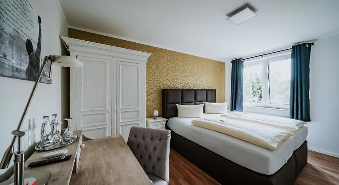 Robrooks ROOM_EXAMPLE