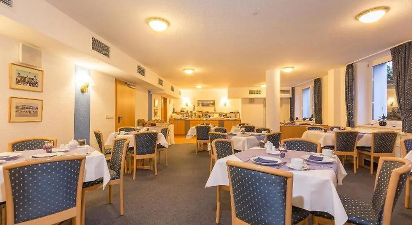 Villa Osada Restaurant
