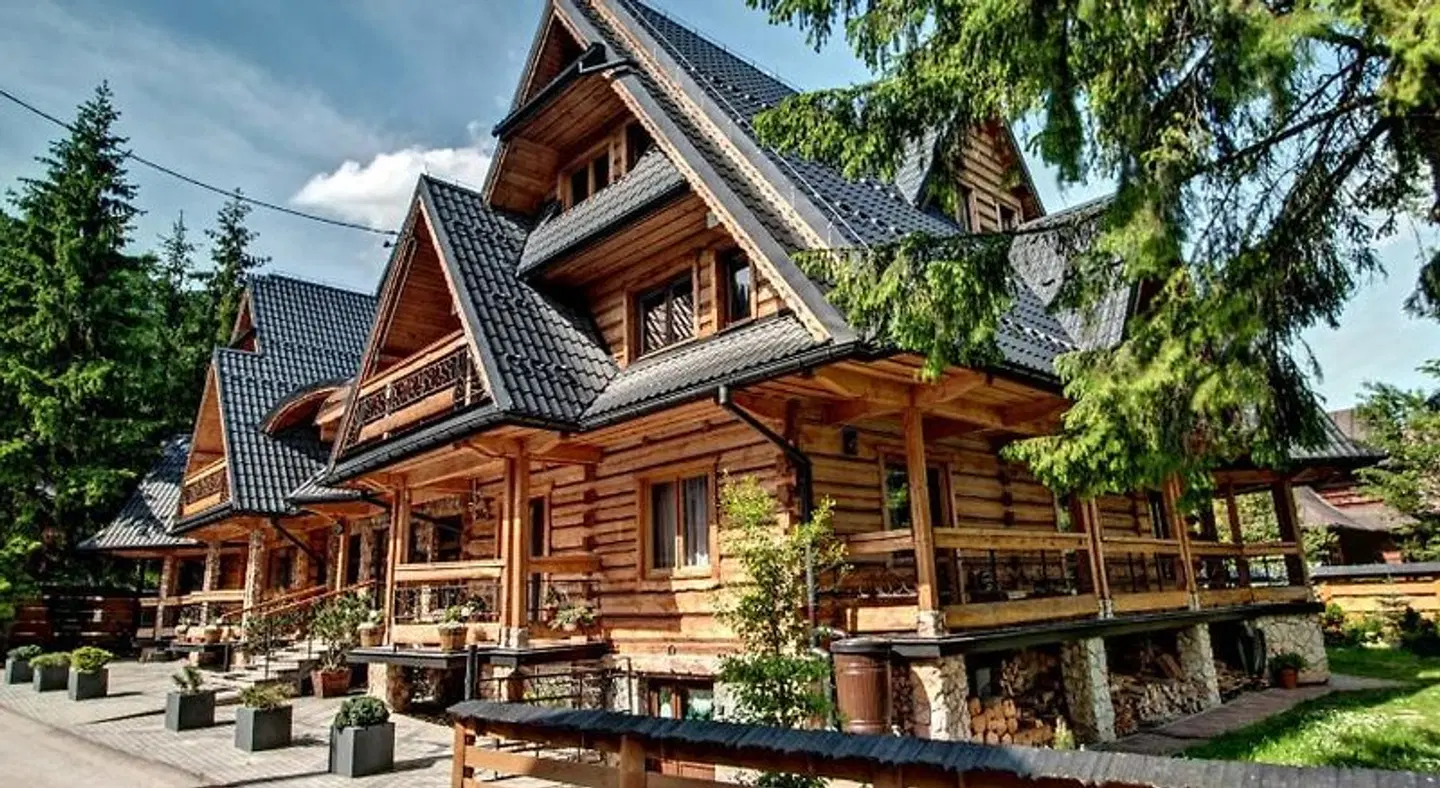 Magnat Inn EXTERIOR