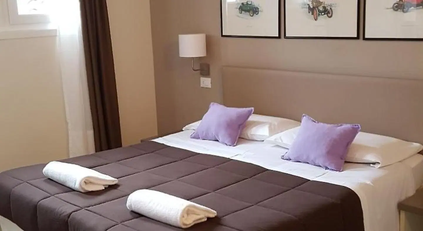 Arianna ROOM_EXAMPLE