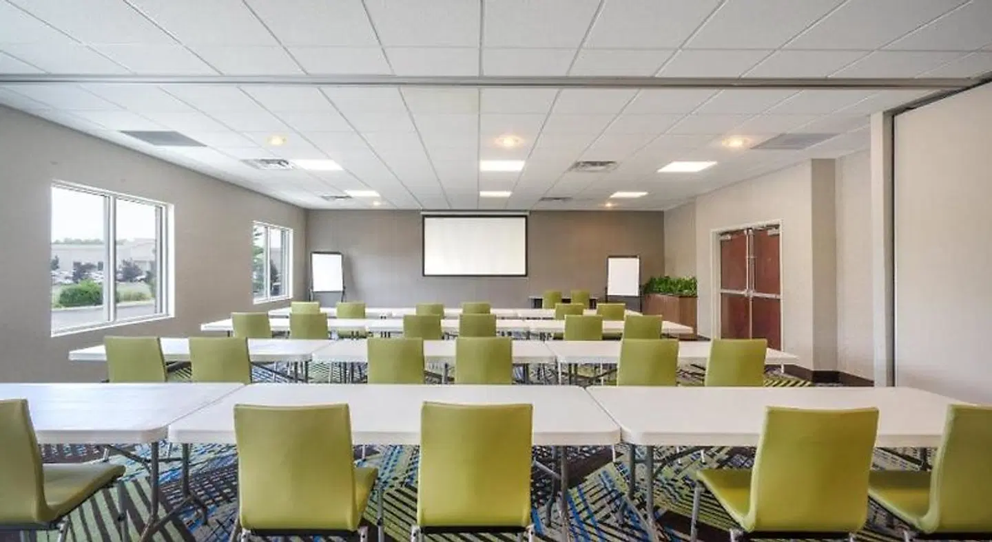 Holiday Inn Express & Suites Frankfort Konferenz