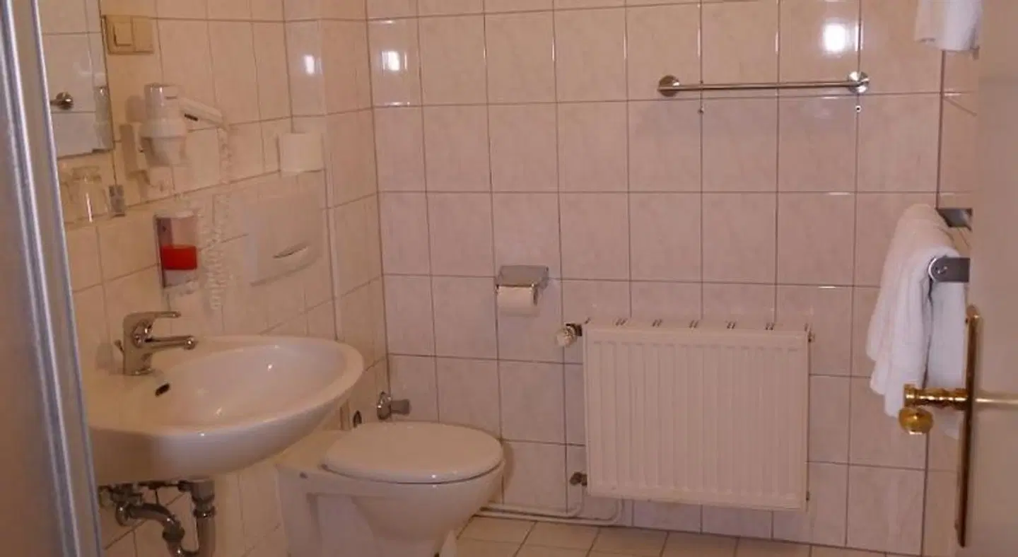Am Dom Badezimmer