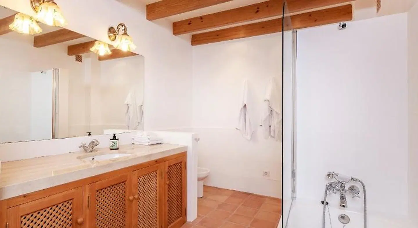 Son Grua - Adults Only Badezimmer