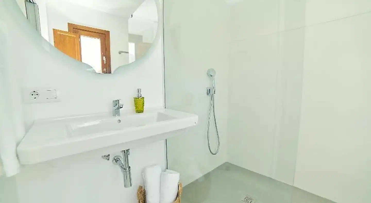 Hotel Vila Alaró Badezimmer