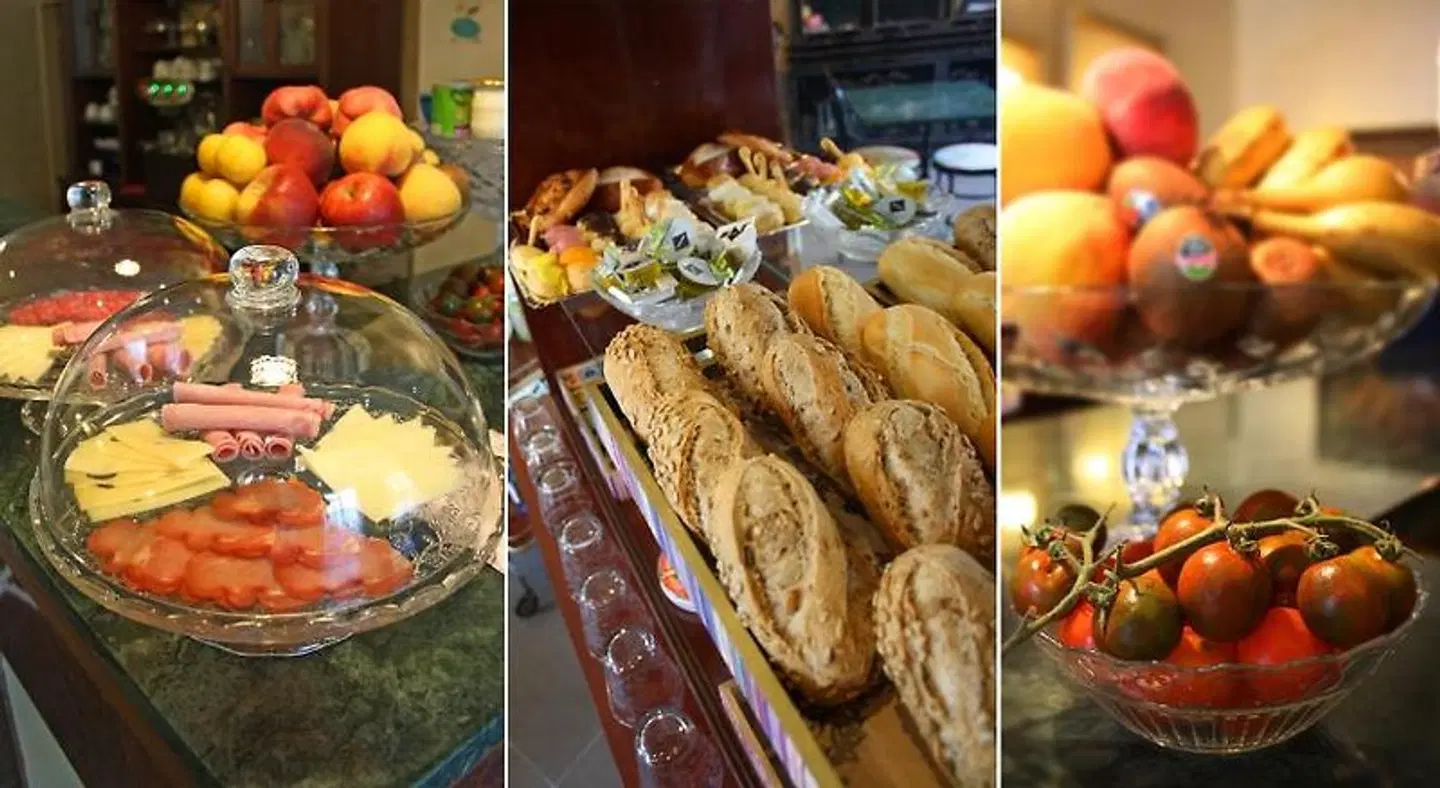 La Casa Azul - Bed & Breakfast Restaurant