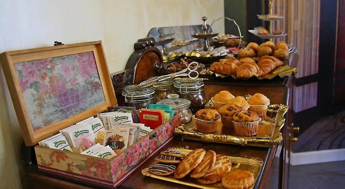 La Casa Azul - Bed & Breakfast Restaurant