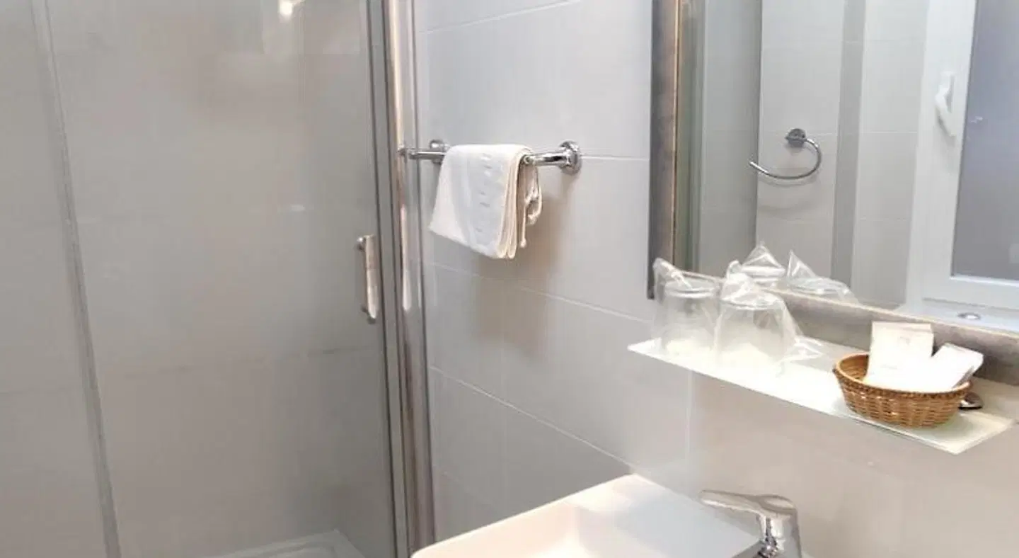 Hostal Aliste Badezimmer