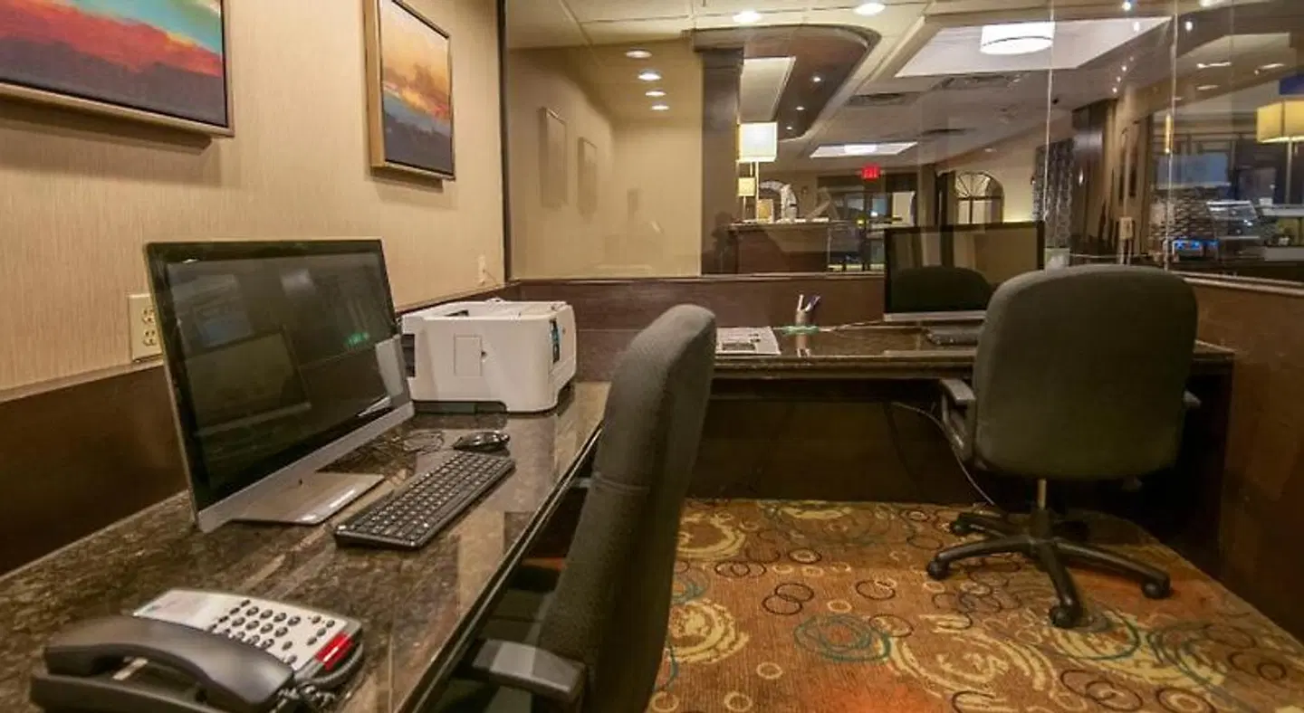 Holiday Inn Express & Suites Houston North Intercontinental by IHG HEALTH_BEAUTY