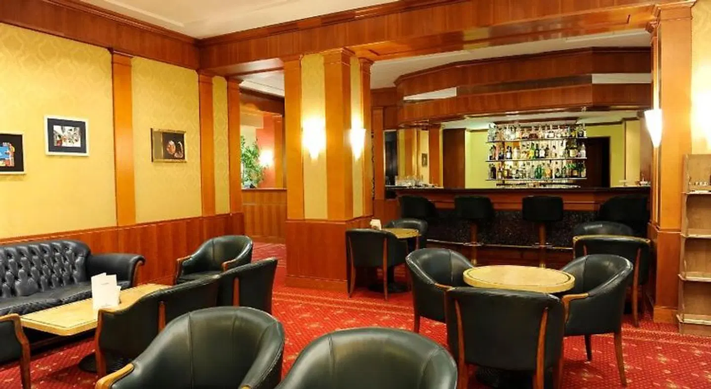 Tower Genova Airport - Hotel & Conference Center Bar