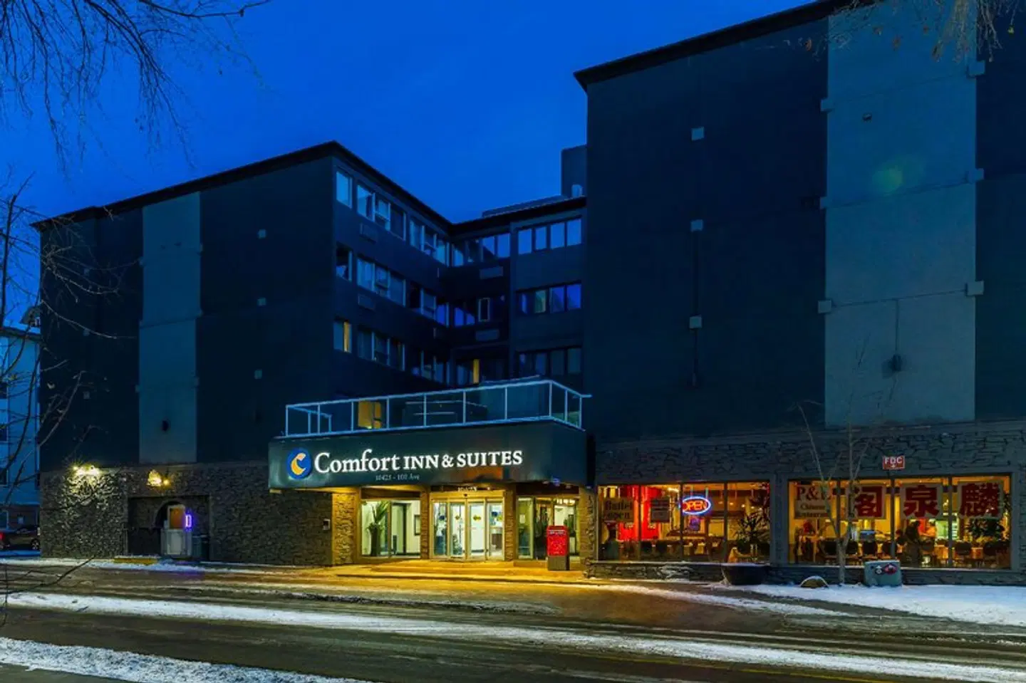 Comfort Inn & Suites Downtown Edmonton EXTERIOR