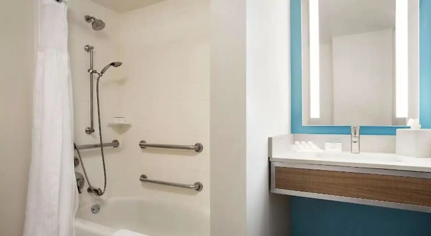 Hilton Garden Inn New Orleans Convention Center Badezimmer