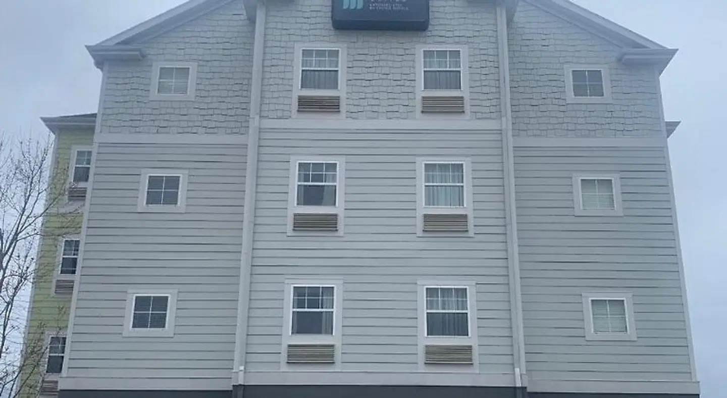 MainStay Suites Saint Robert EXTERIOR