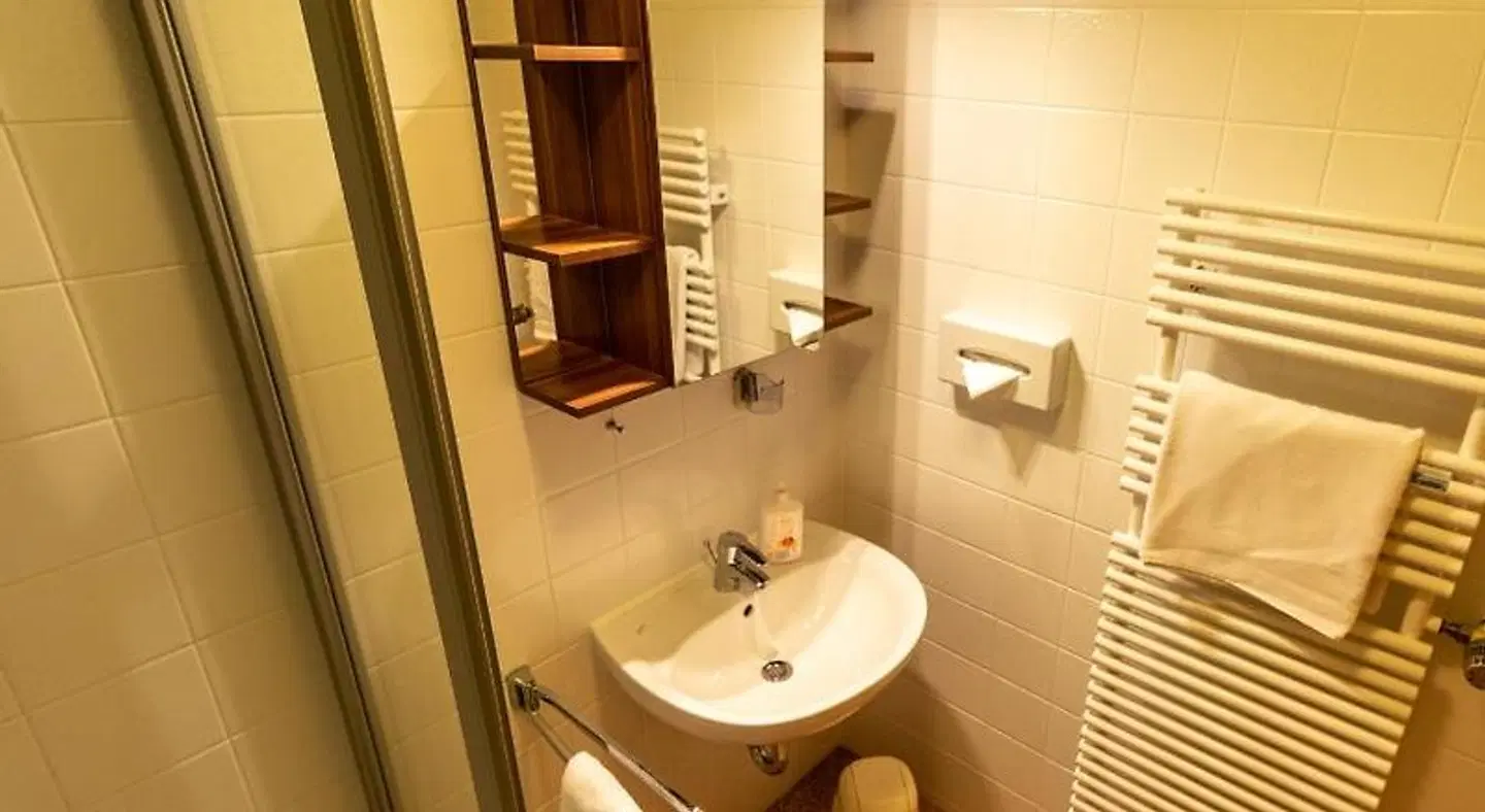 Kühler Grund Badezimmer