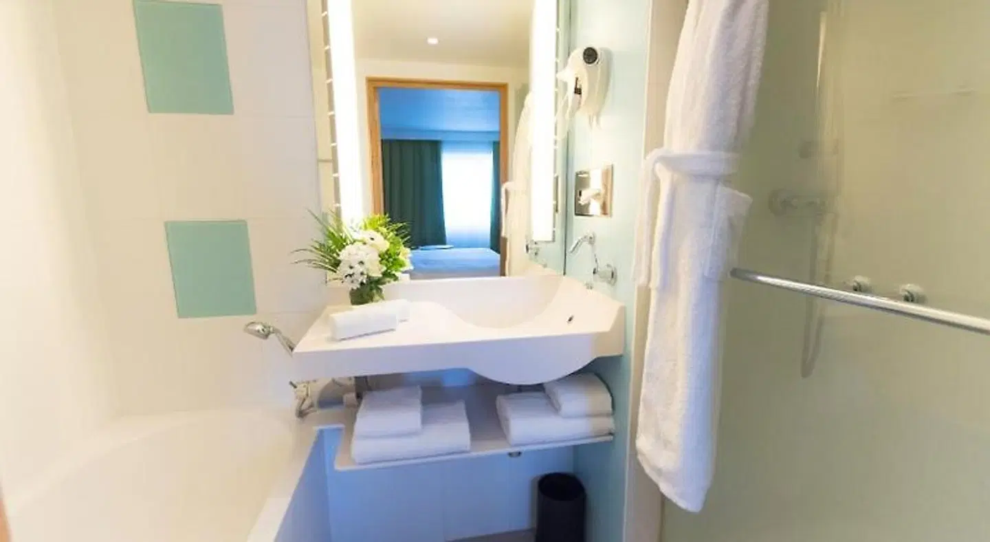 Novotel Chartres Badezimmer
