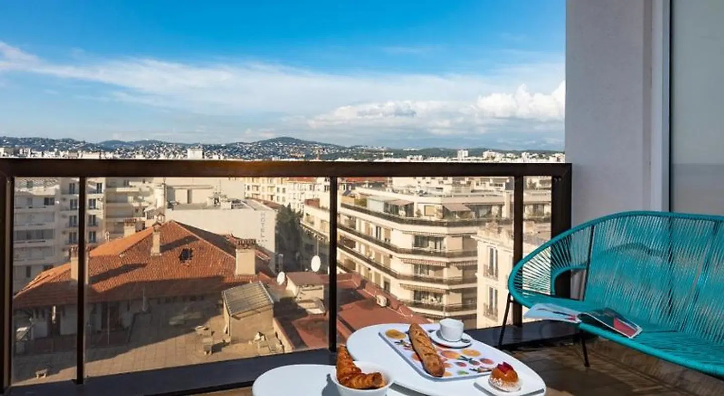 La Maison Blanche Résidence Hôtel Terrasse