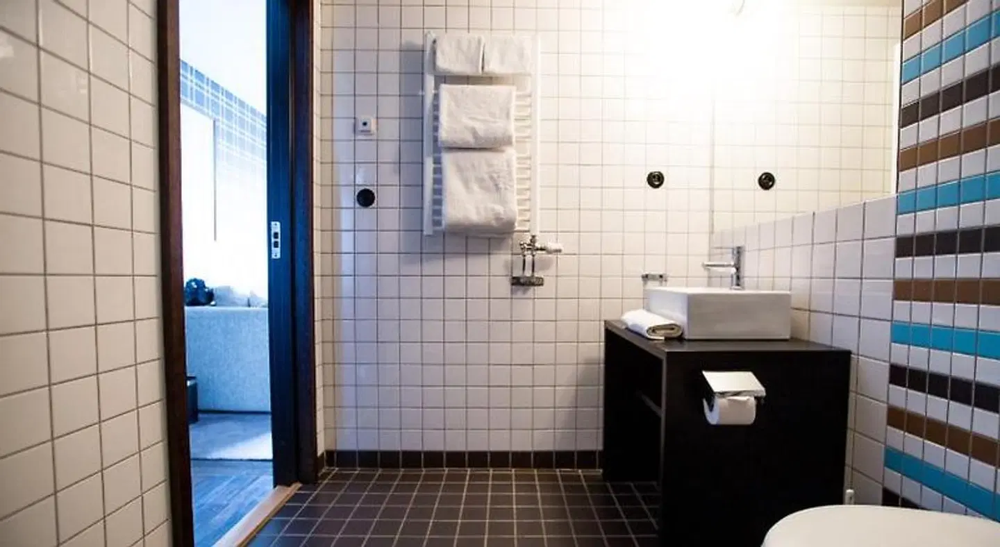 Langley Hôtel Tango Badezimmer