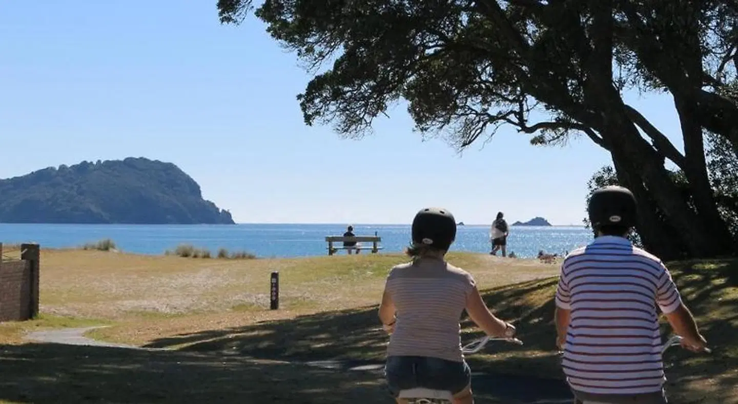 Ocean Breeze Resort Pauanui PEOPLE