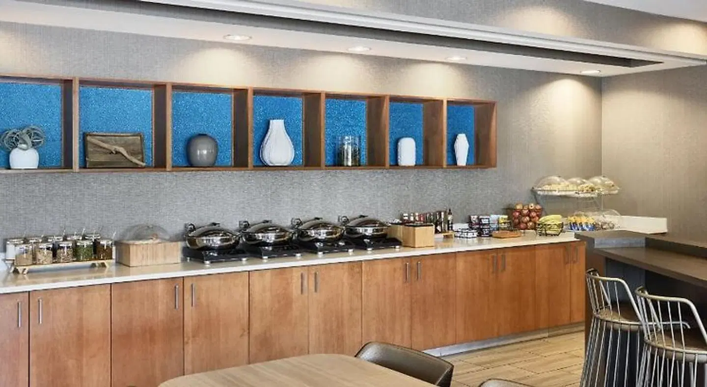 SpringHill Suites by Marriott Phoenix Tempe Airport Bar