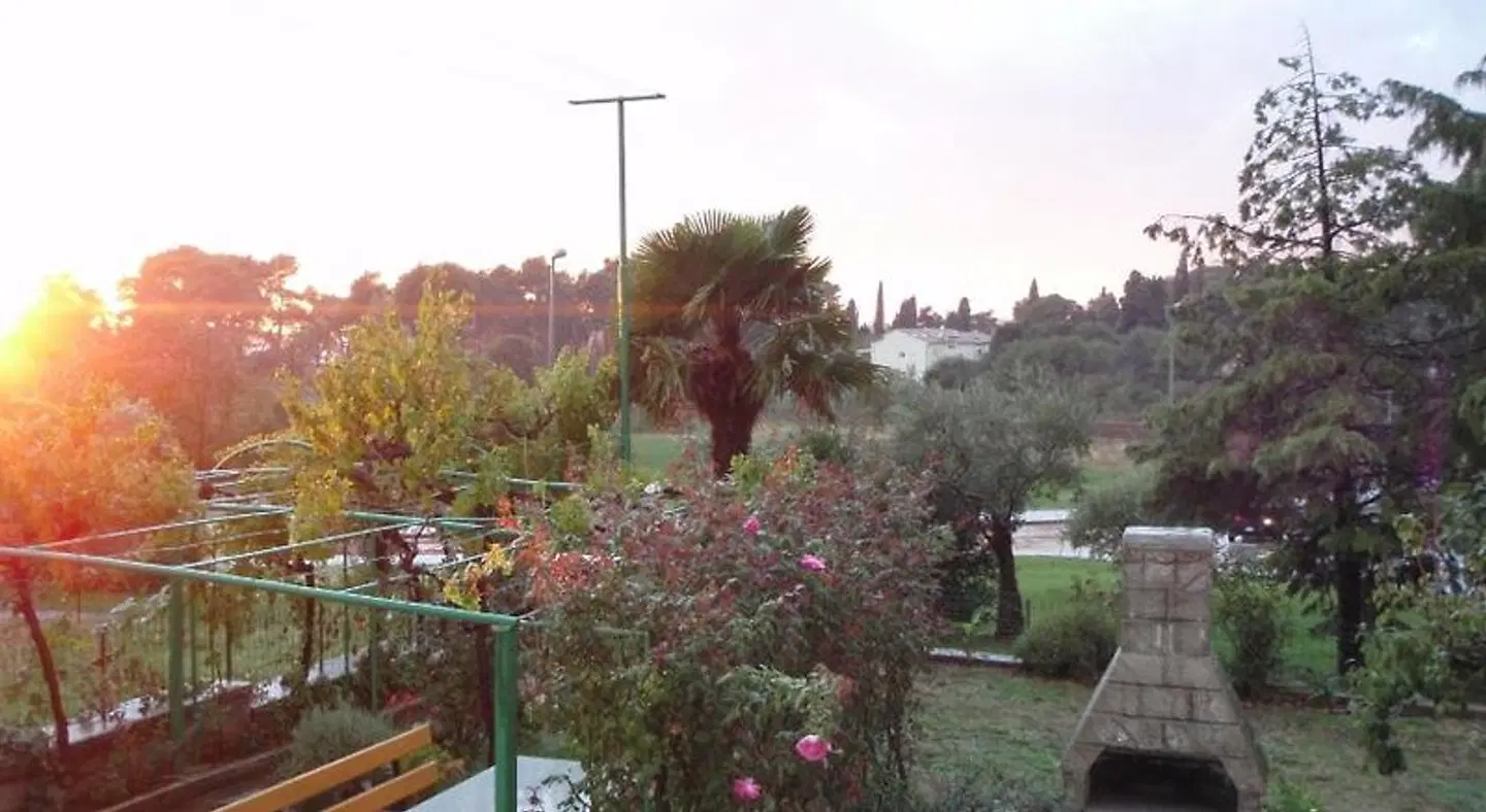 Guest House Jasmin Garten