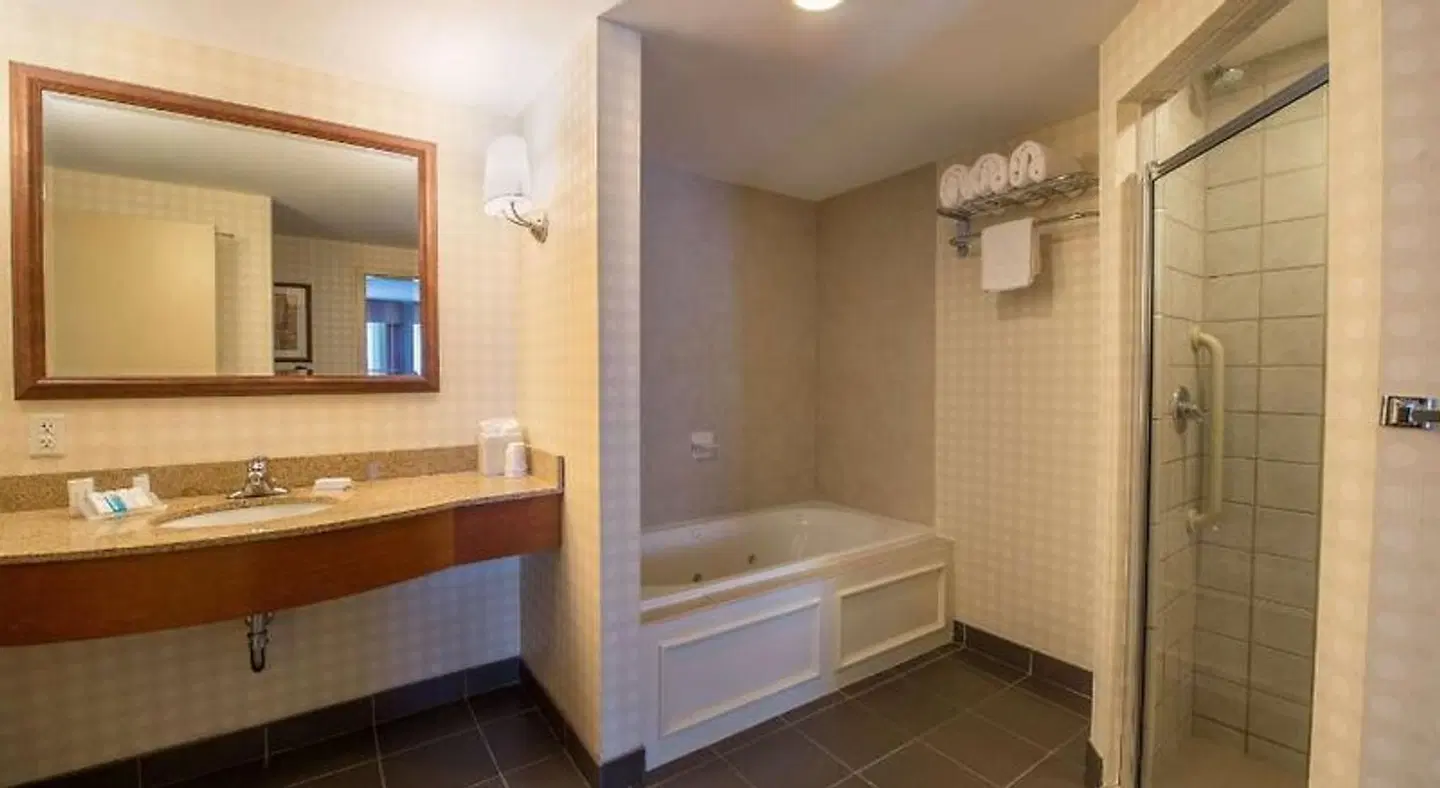 Hilton Garden Inn Manchester Downtown Badezimmer