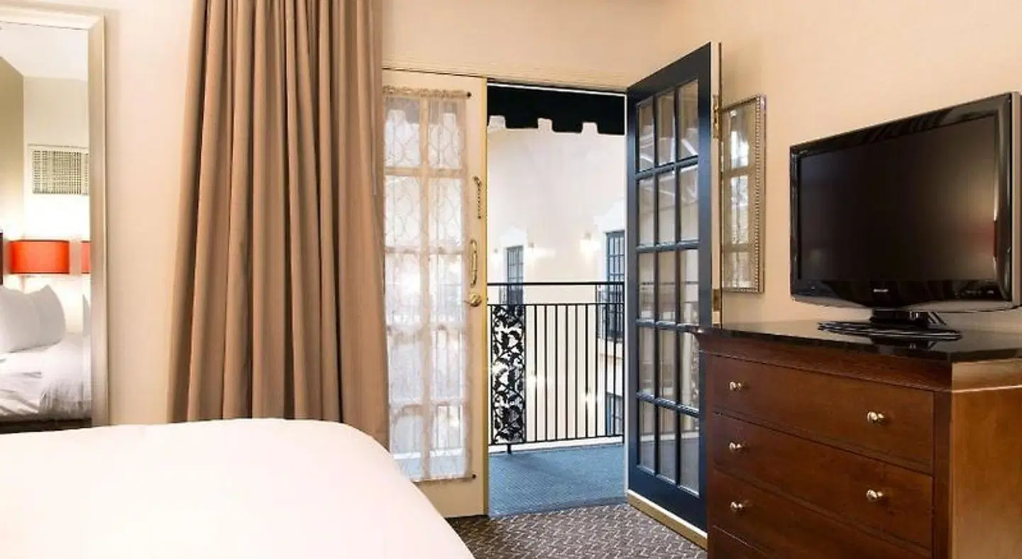 DoubleTree Suites by Hilton Lexington ROOM_EXAMPLE