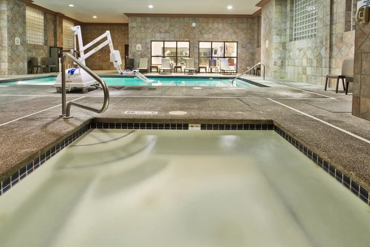 Holiday Inn Express & Suites Portland-Nw Downtown by IHG Hallenbad