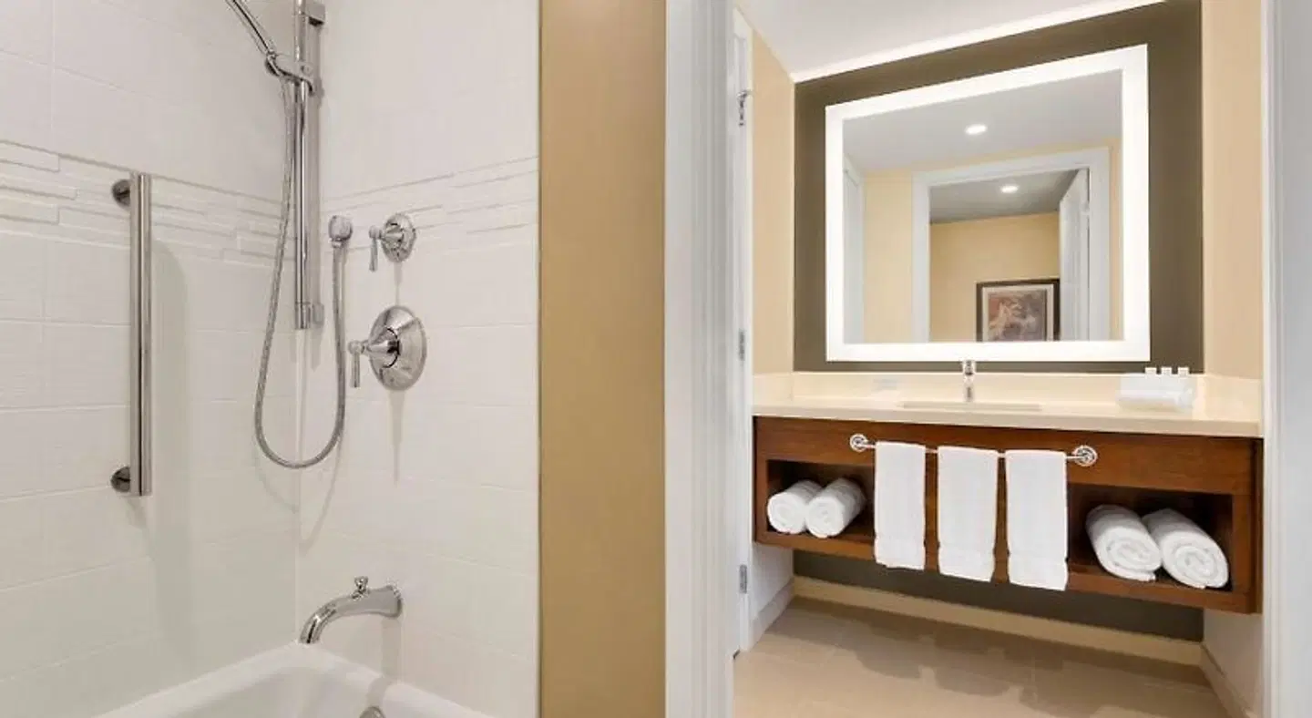 Homewood Suites by Hilton Augusta, ME Badezimmer