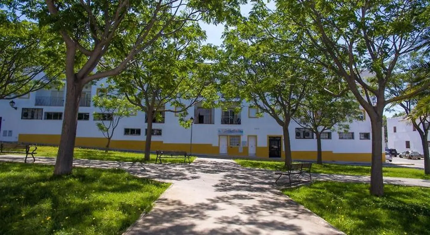 Apartamentos Conil Alquila Garten