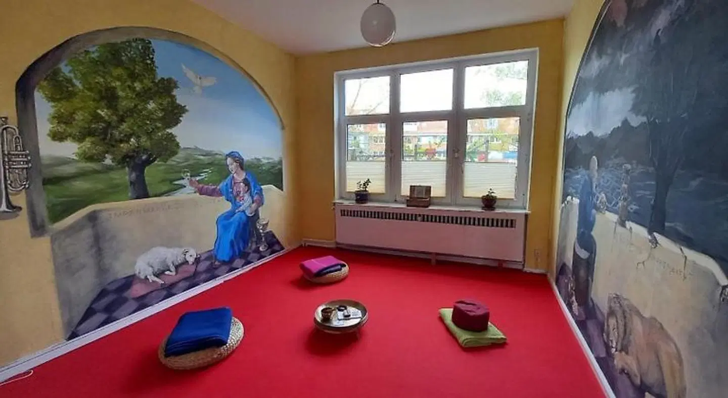 instant Sleep Backpacker Hostel SPORTS_AND_LEISURE