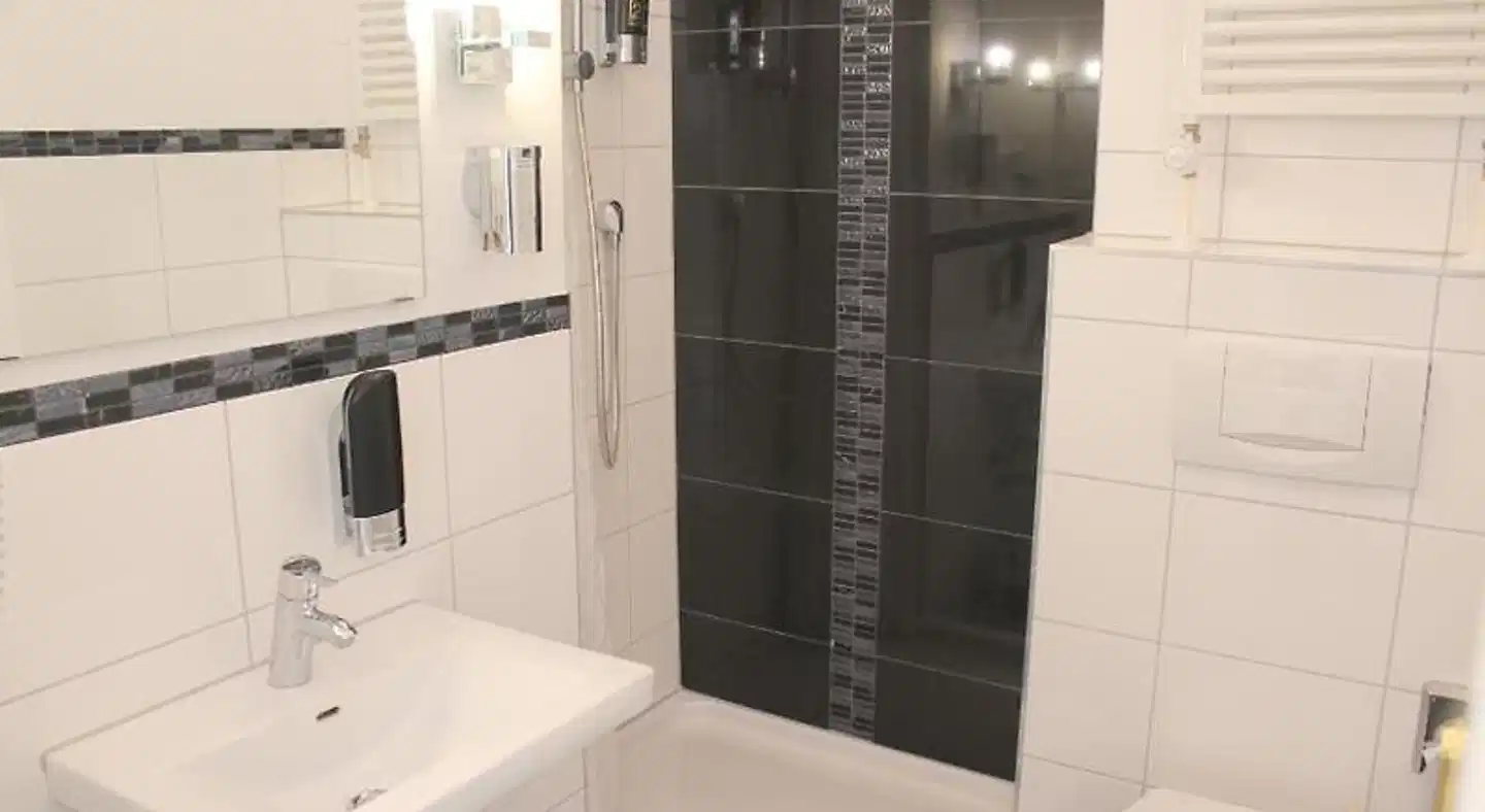 Gasthaus Schiff Badezimmer