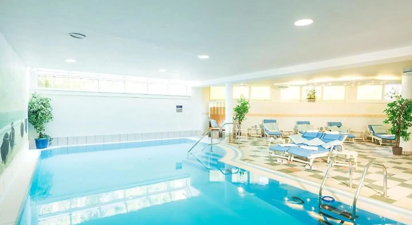 Bel Air Hallenbad