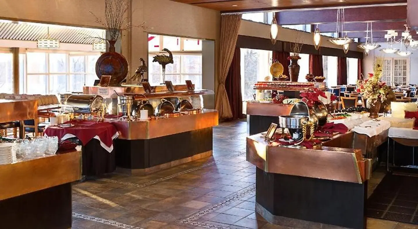 Crowne Plaza Minneapolis West Bar