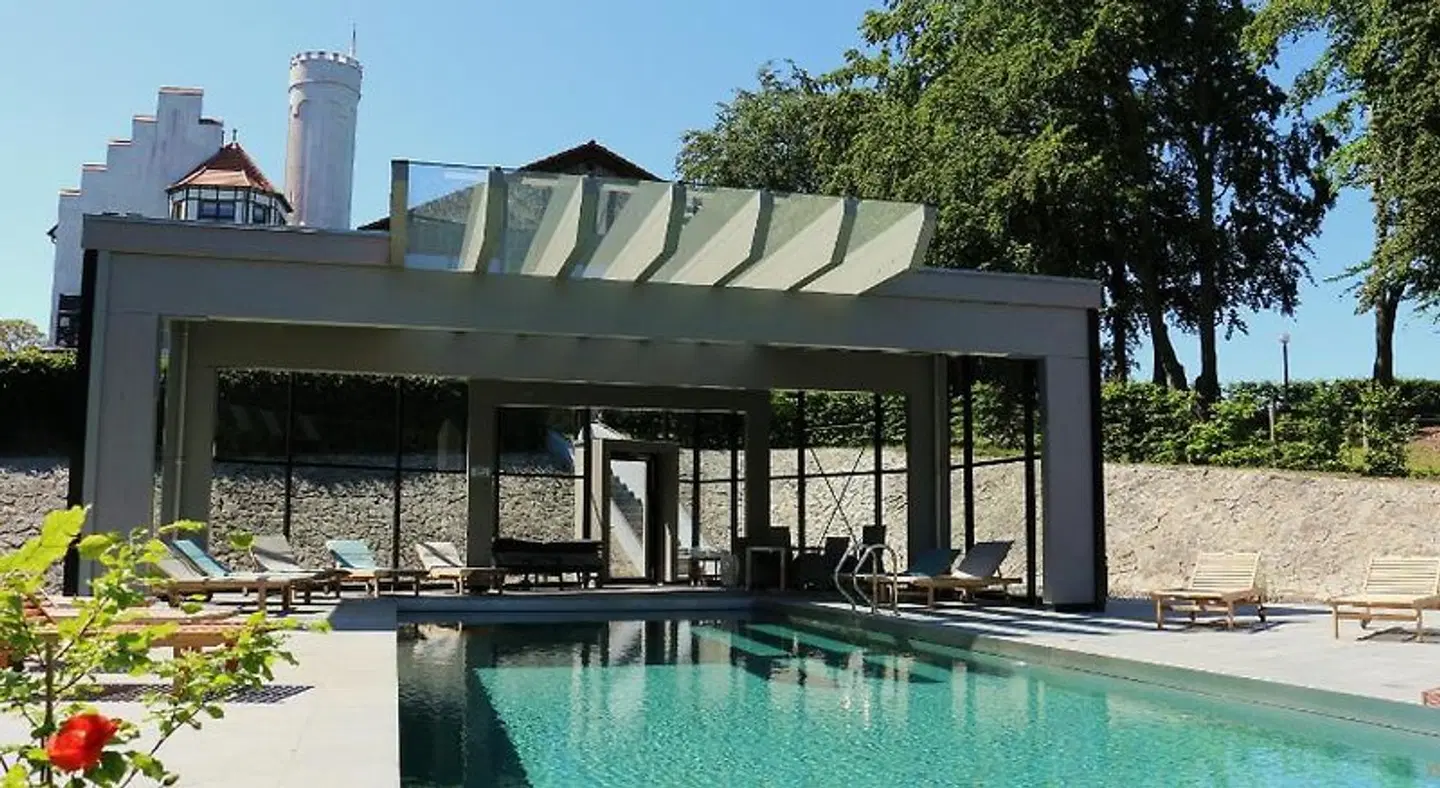 Schloss Ranzow OUTDOOR_POOL