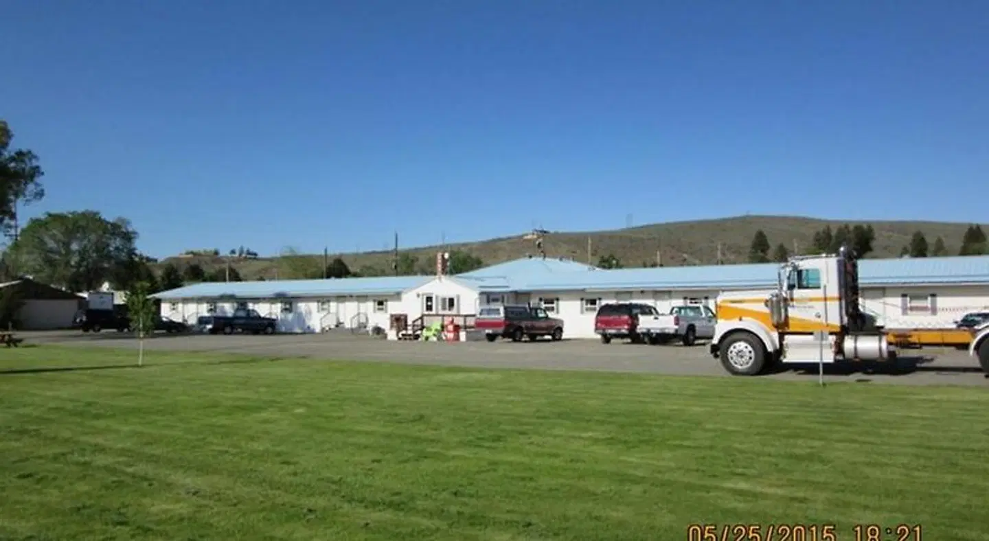 Baker City Motel & RV LANDSCAPE