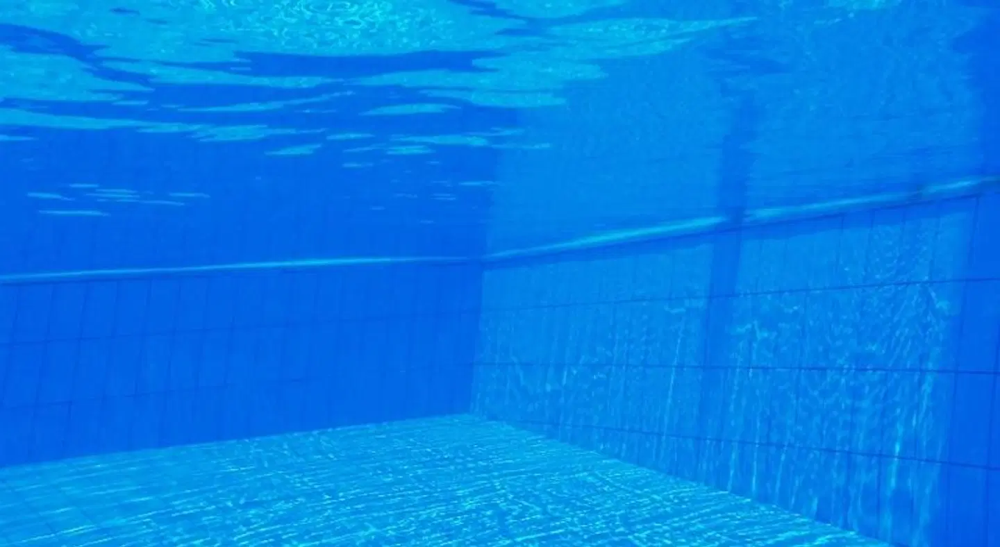 Captains Studios & Apartments Hallenbad