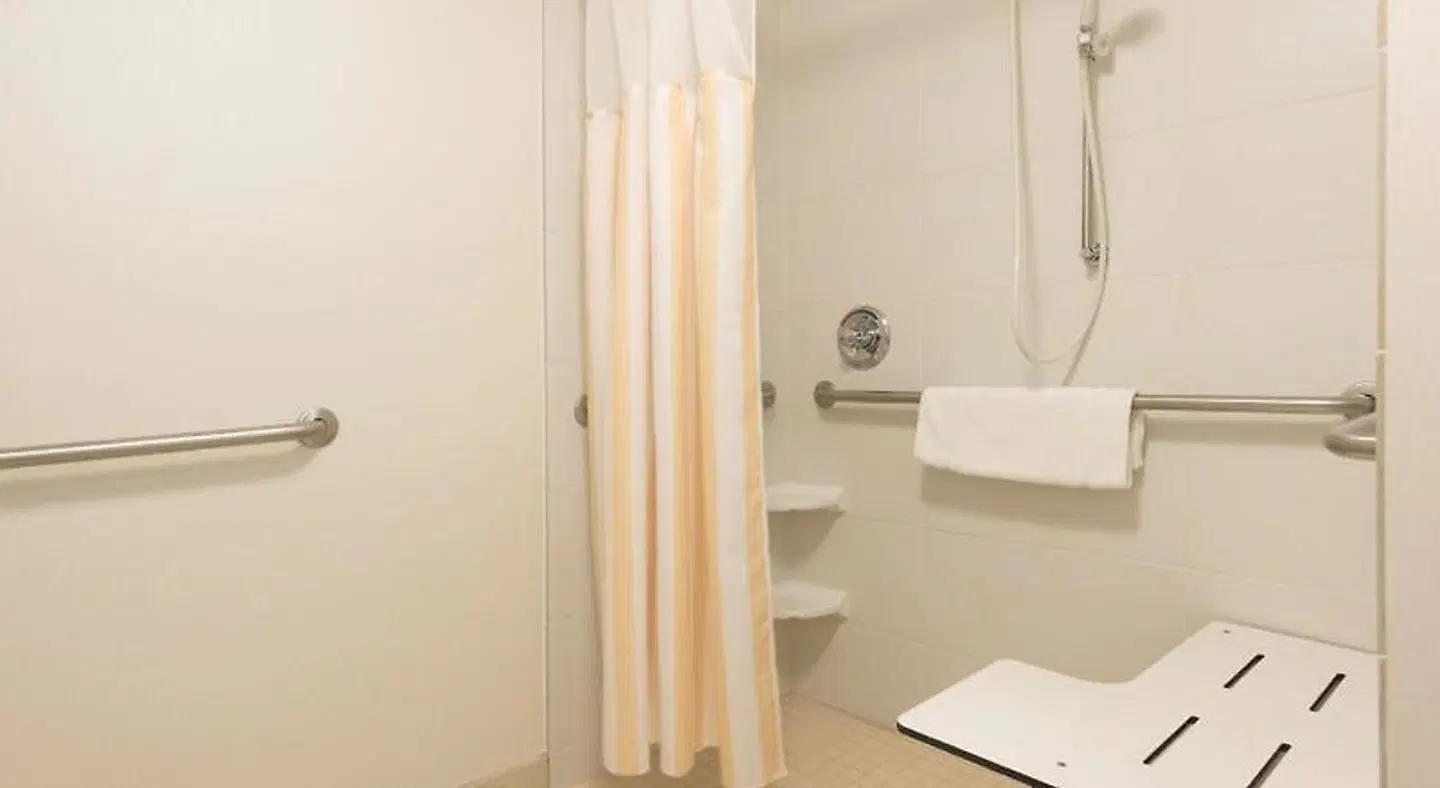 Hilton Garden Inn Lexington Badezimmer