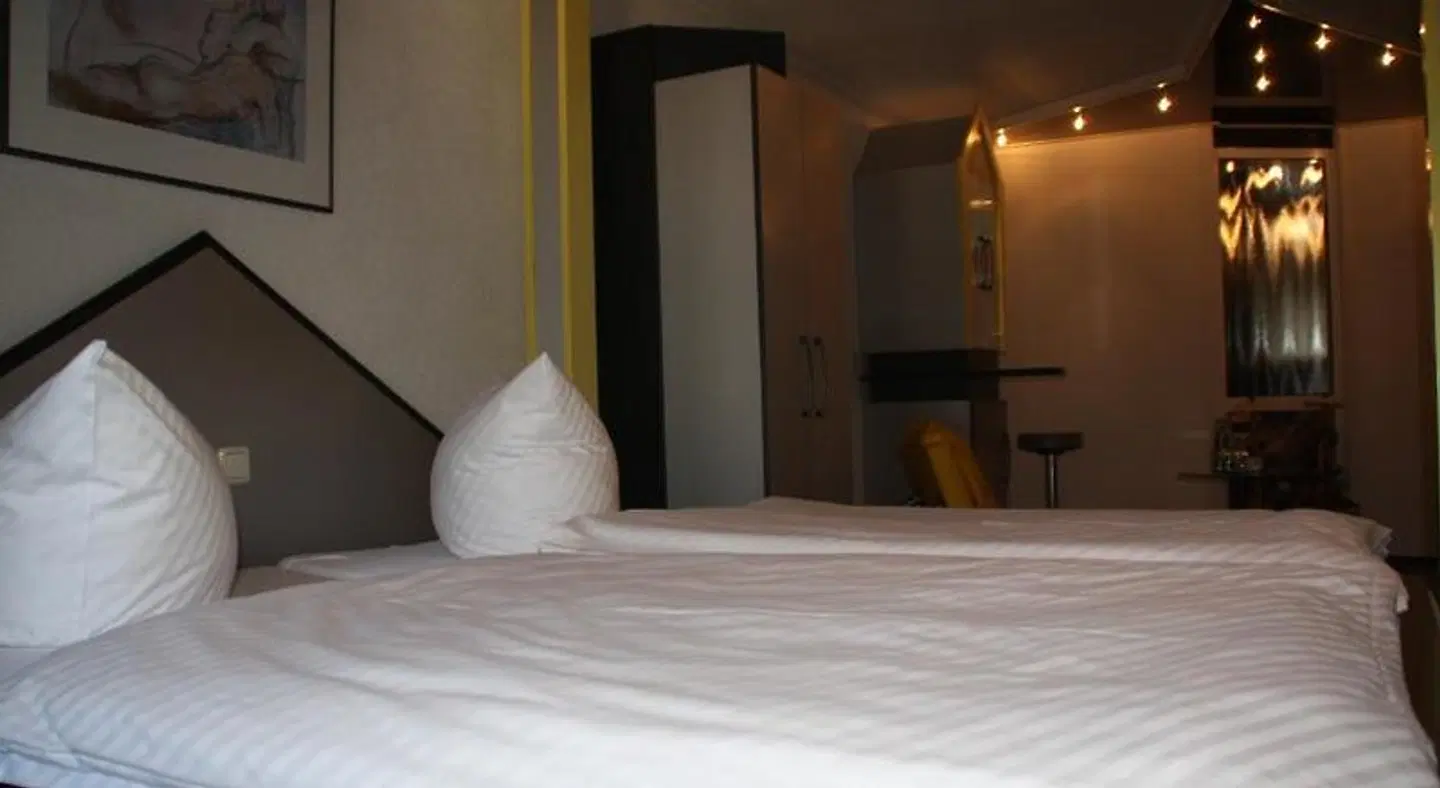 City-Hotel ROOM_EXAMPLE