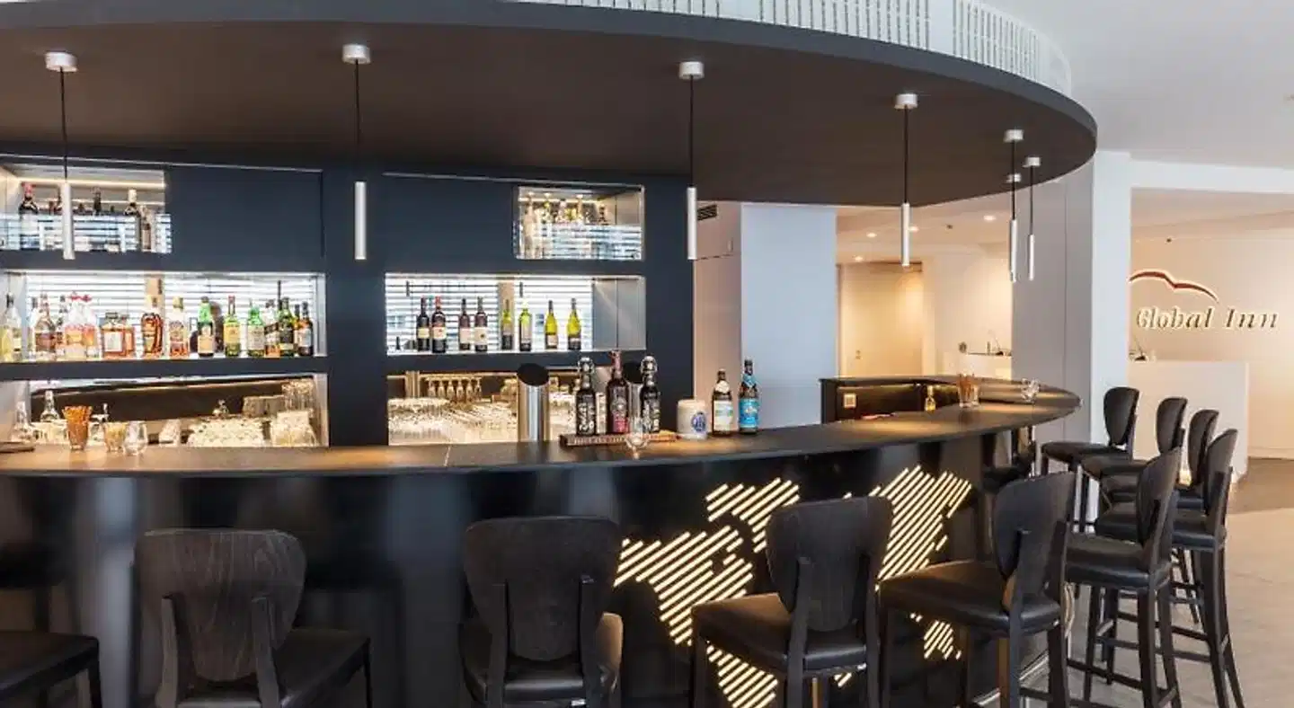Global Inn Bar