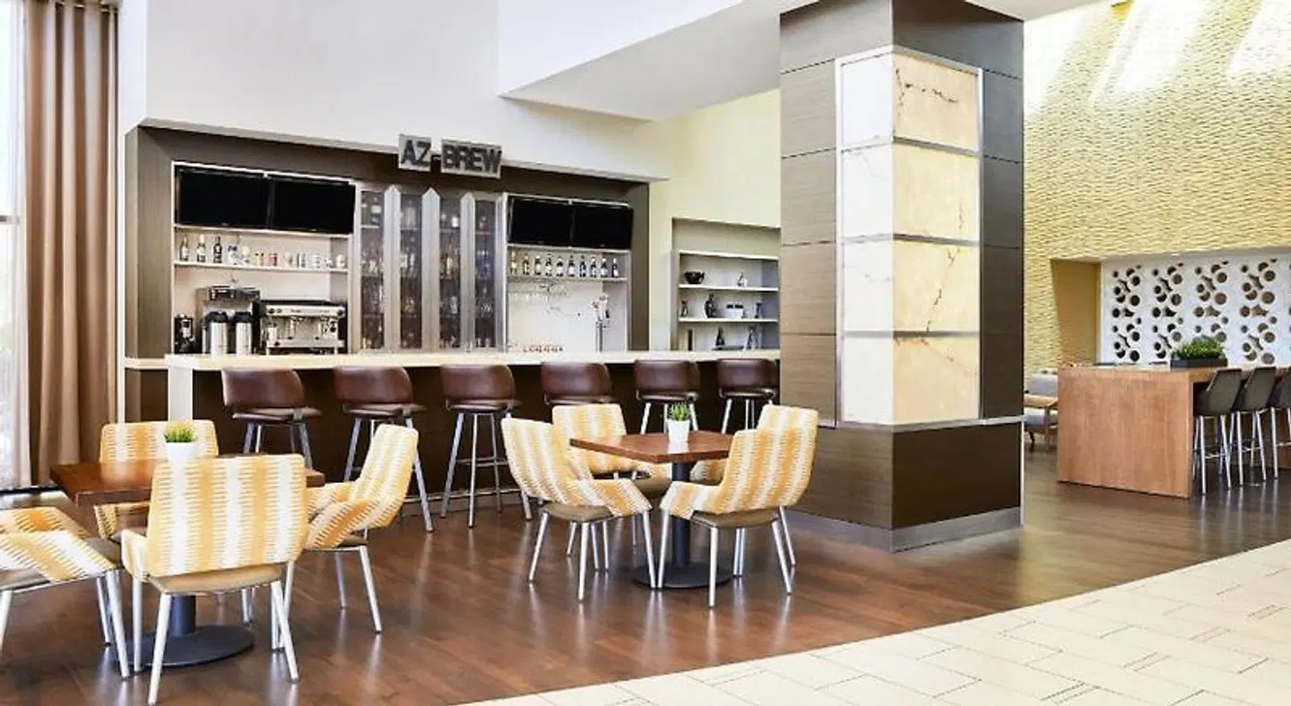 Delta Hotels by Marriott Phoenix Mesa Bar