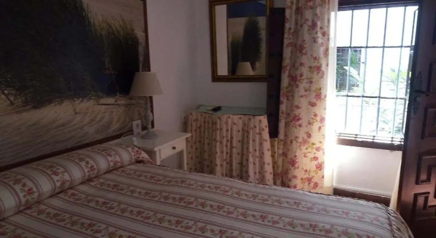 Hostal Gran Capitan ROOM_EXAMPLE
