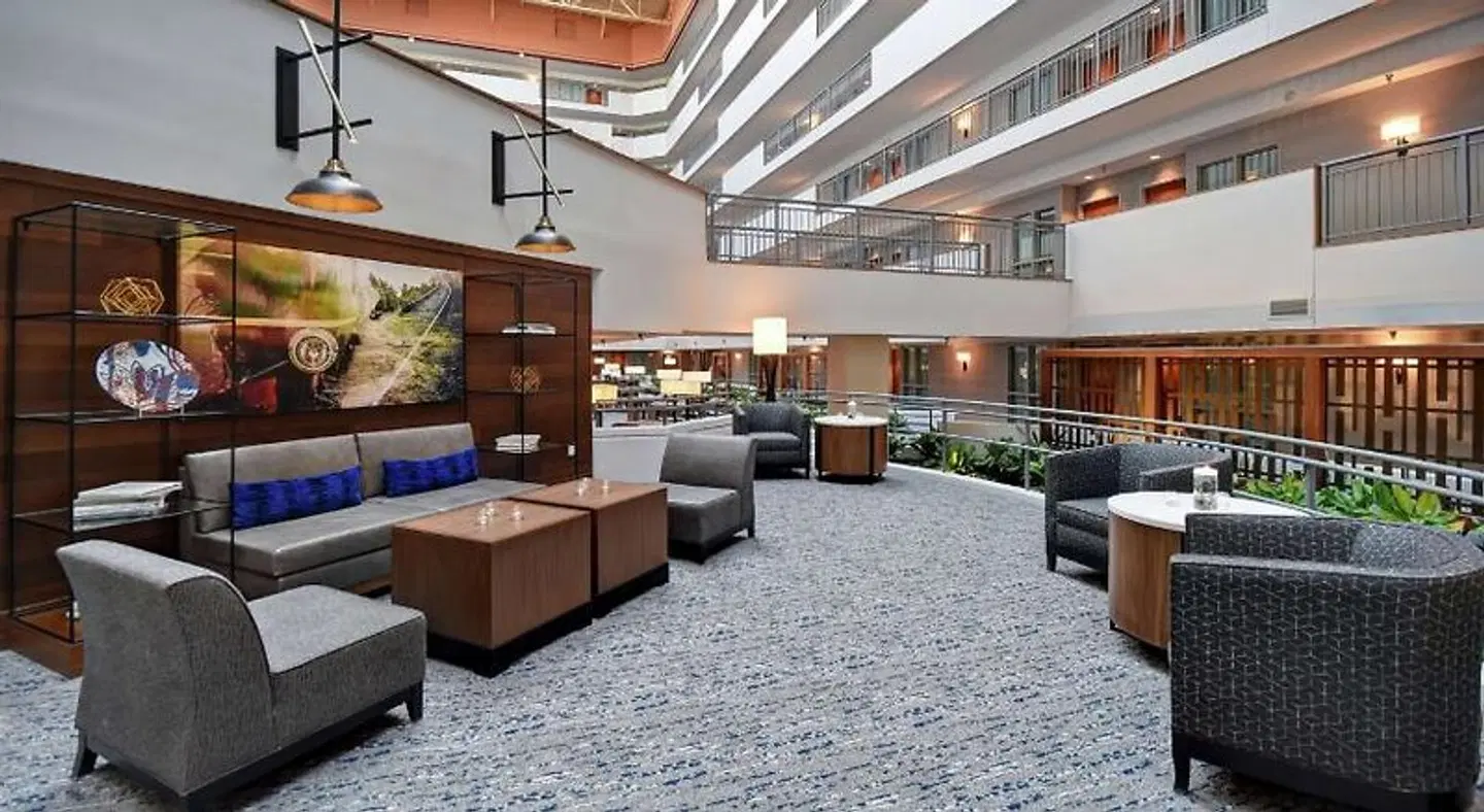 Embassy Suites by Hilton Omaha Downtown Old Market LOUNGE_LOBBY