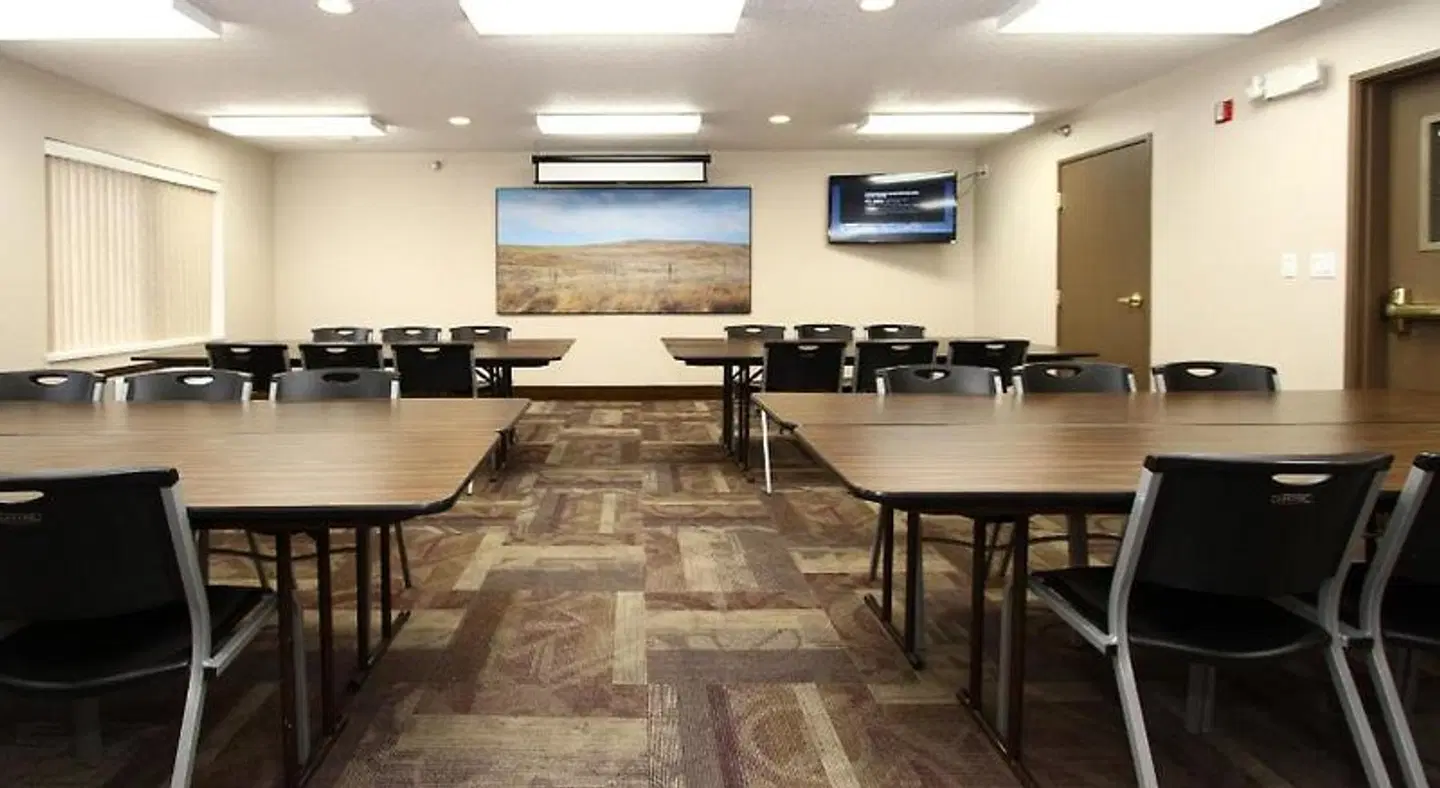 New Victorian Inn & Suites Lincoln Bar