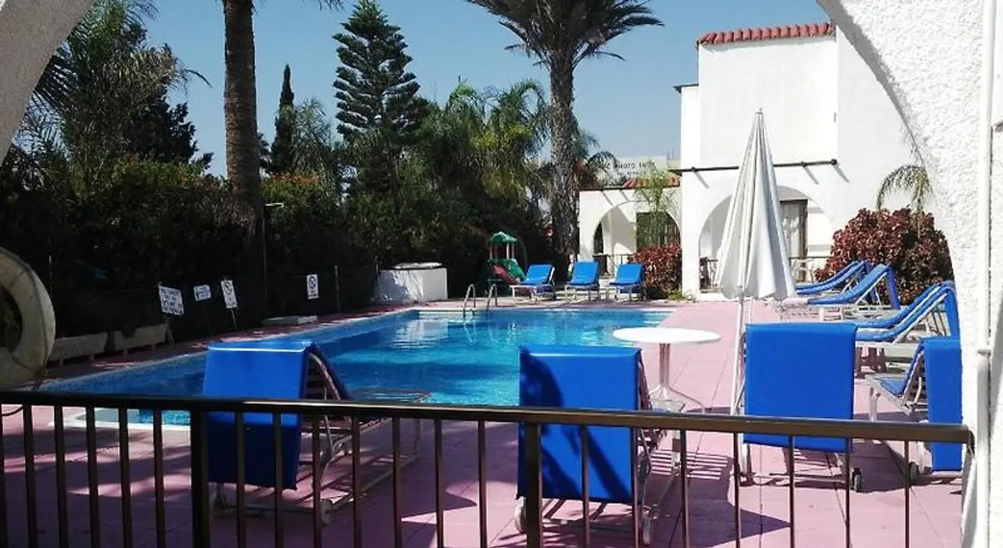 Florence Hotel Apartments OUTDOOR_POOL