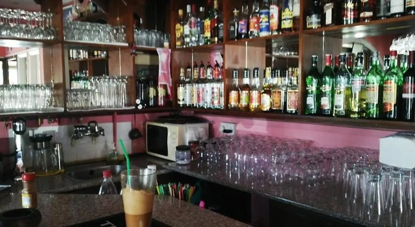 Florence Hotel Apartments Bar