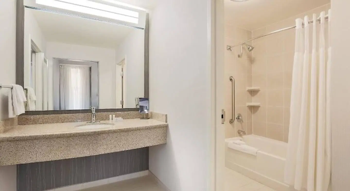 Courtyard by Marriott Pittsburgh Downtown Badezimmer