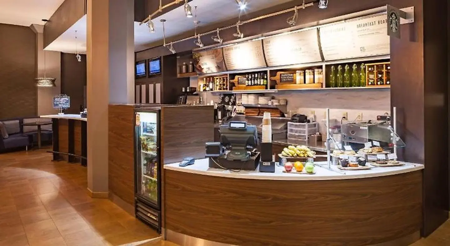 Courtyard by Marriott Omaha Downtown/Old Market Area Bar