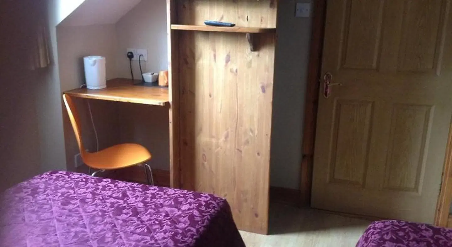 Carragh House ROOM_EXAMPLE