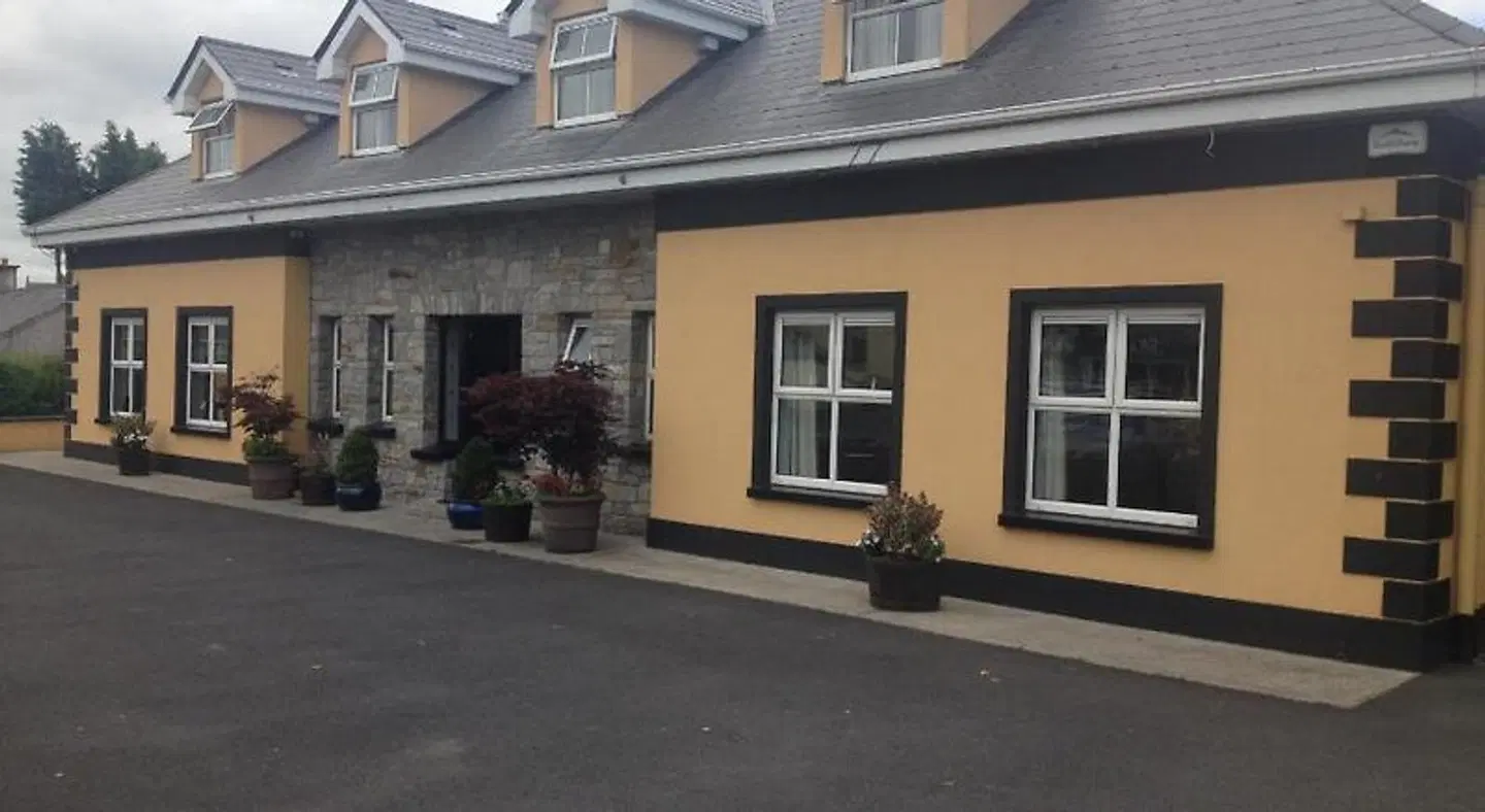 Carragh House EXTERIOR